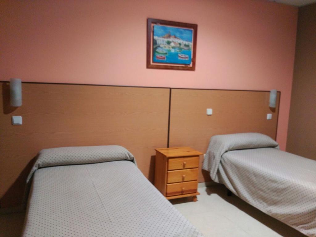 Hostal DS Velilla de San Antonio Buitenkant foto
