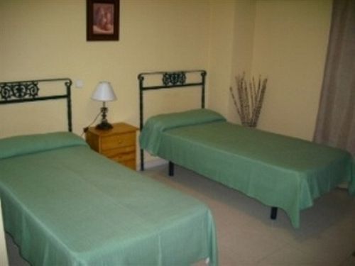 Hostal DS Velilla de San Antonio Buitenkant foto